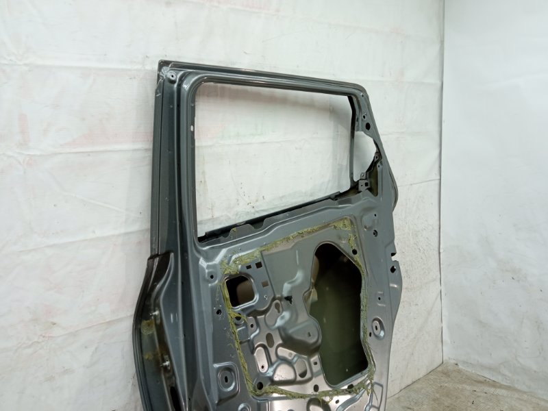 Дверь задняя правая JUKE 2010-2019 1 F15
