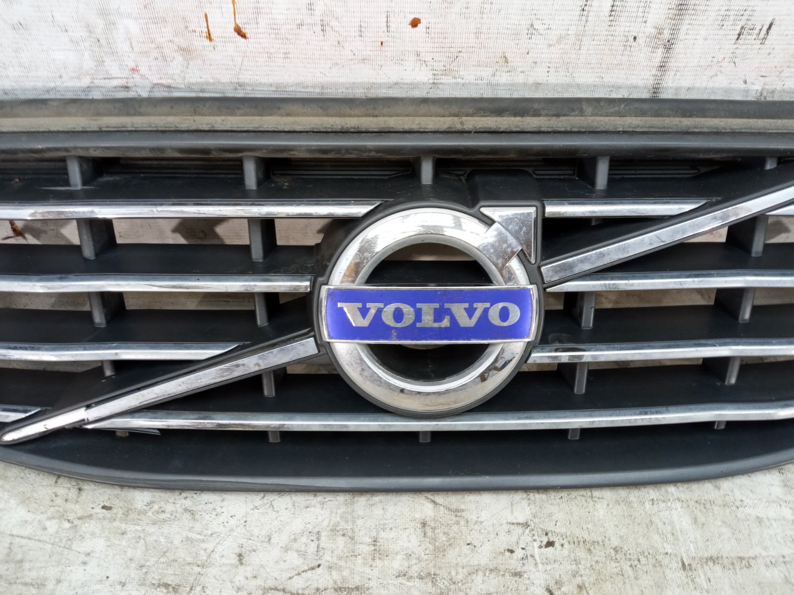 Решетка радиатора VOLVO XC60 1