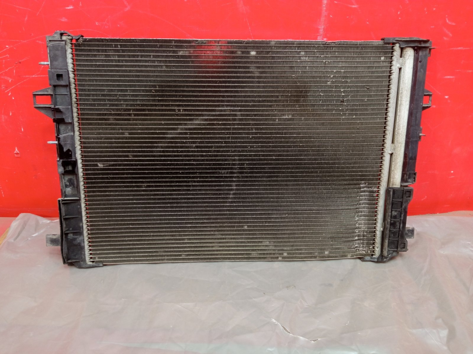 Радиатор кондиционера Mercedes CLA 2013- C117 A2465000454 Б/У