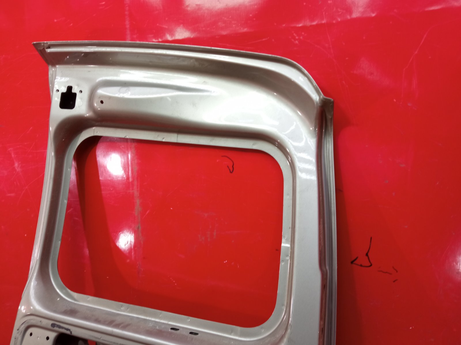 Дверь багажника задняя левая LARGUS 2012- 1