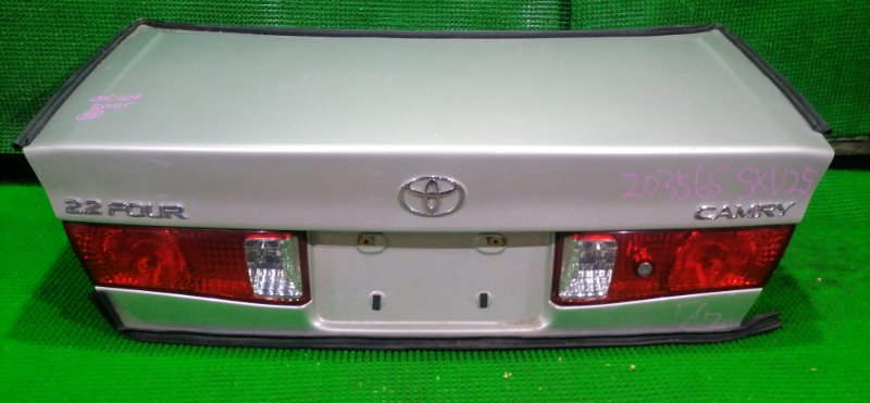 Крышка багажника TOYOTA CAMRY GRACIA SXV25 5S-FE 64401-33180 контрактная