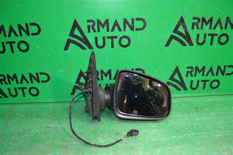 Зеркало правое RENAULT SANDERO 2014 2 963018360R Б/У