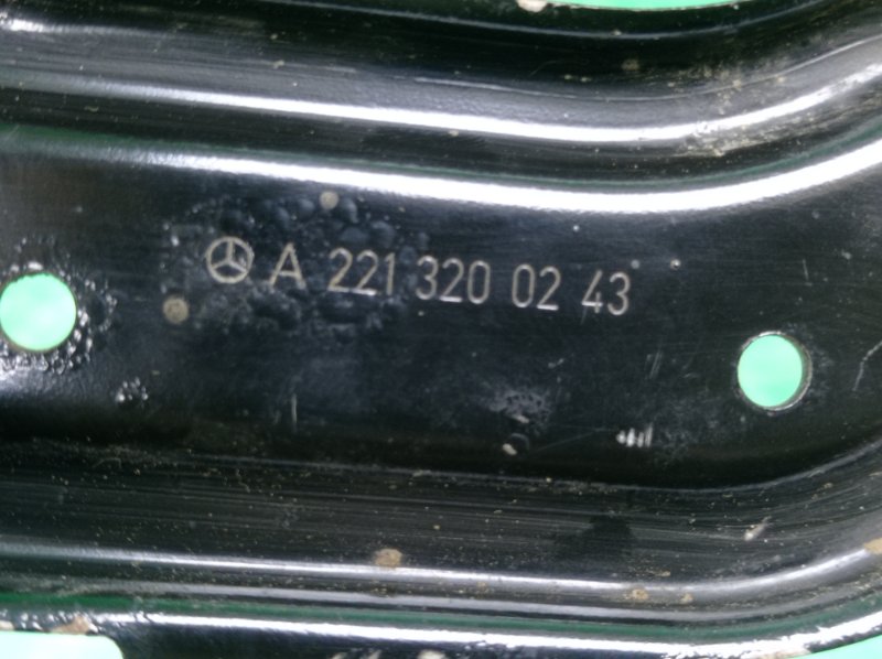 Кронштейн компрессора S-Class 2005 - 2013 W221