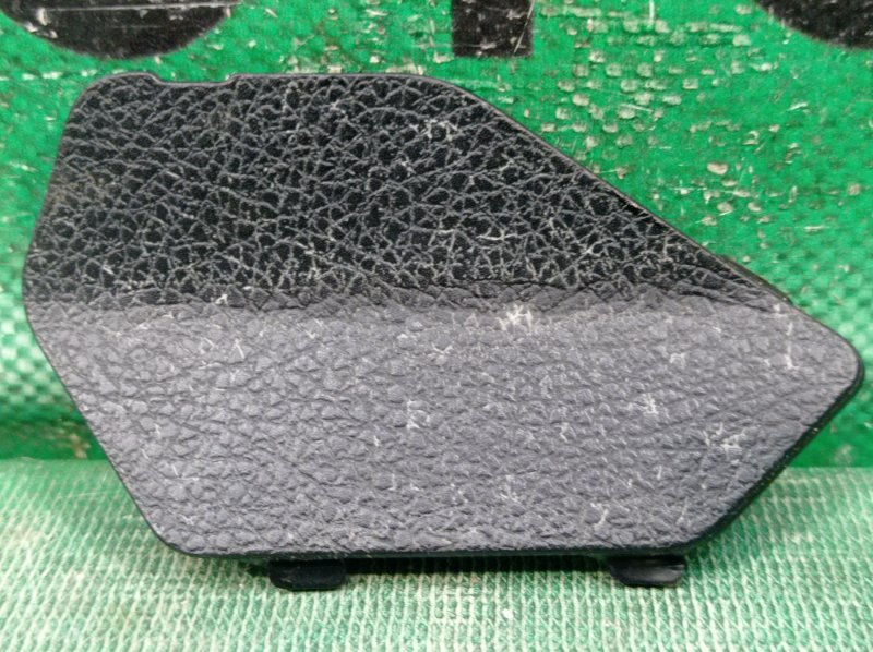 Заглушка кожуха замка багажника левая 2 series 2014-нв F22