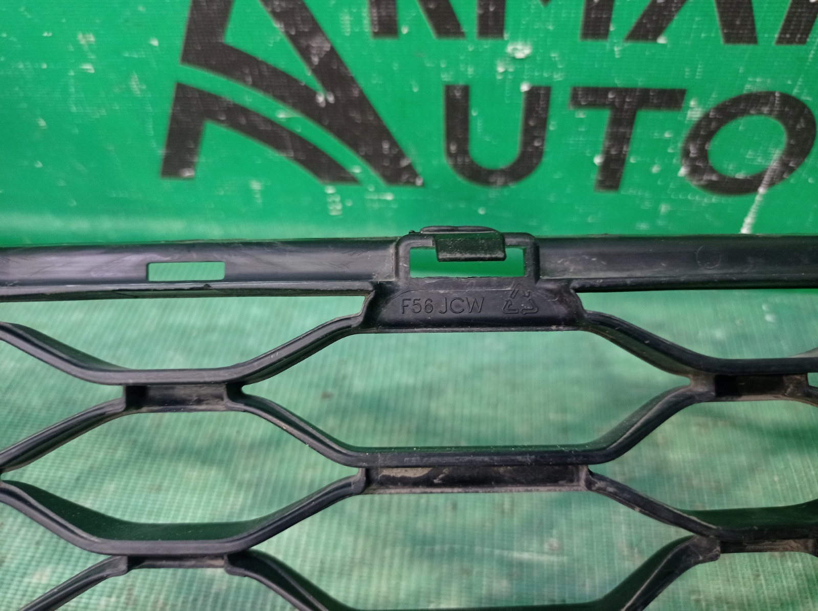 Решетка бампера передняя Cabrio 2015-нв F57