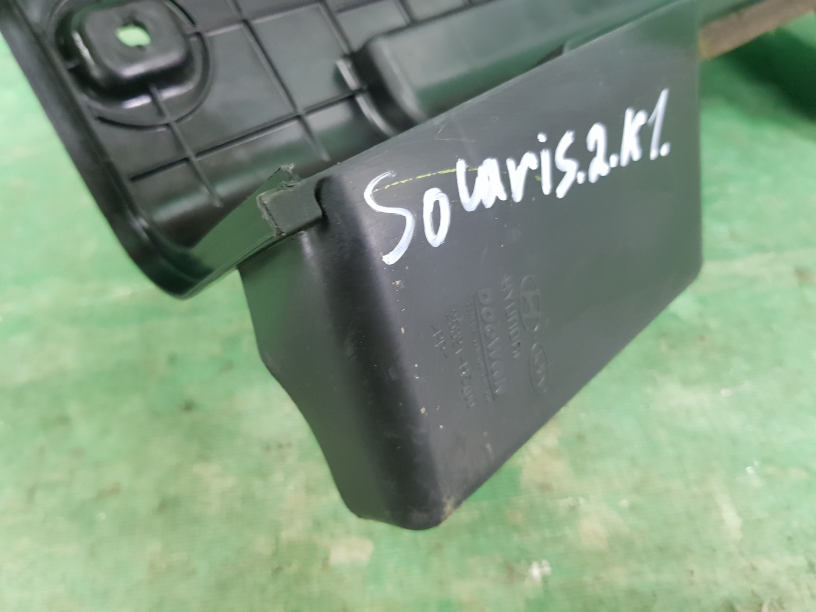 Дефлектор радиатора левый SOLARIS 2017 2
