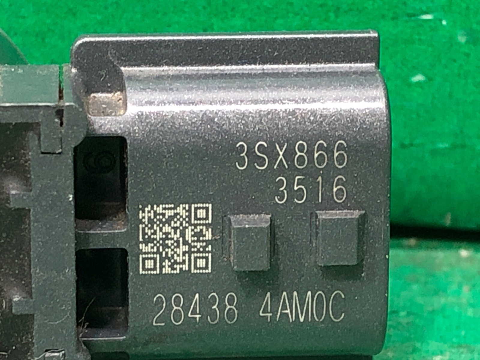 Датчик парктроника передний Q70/M 2010 Y51