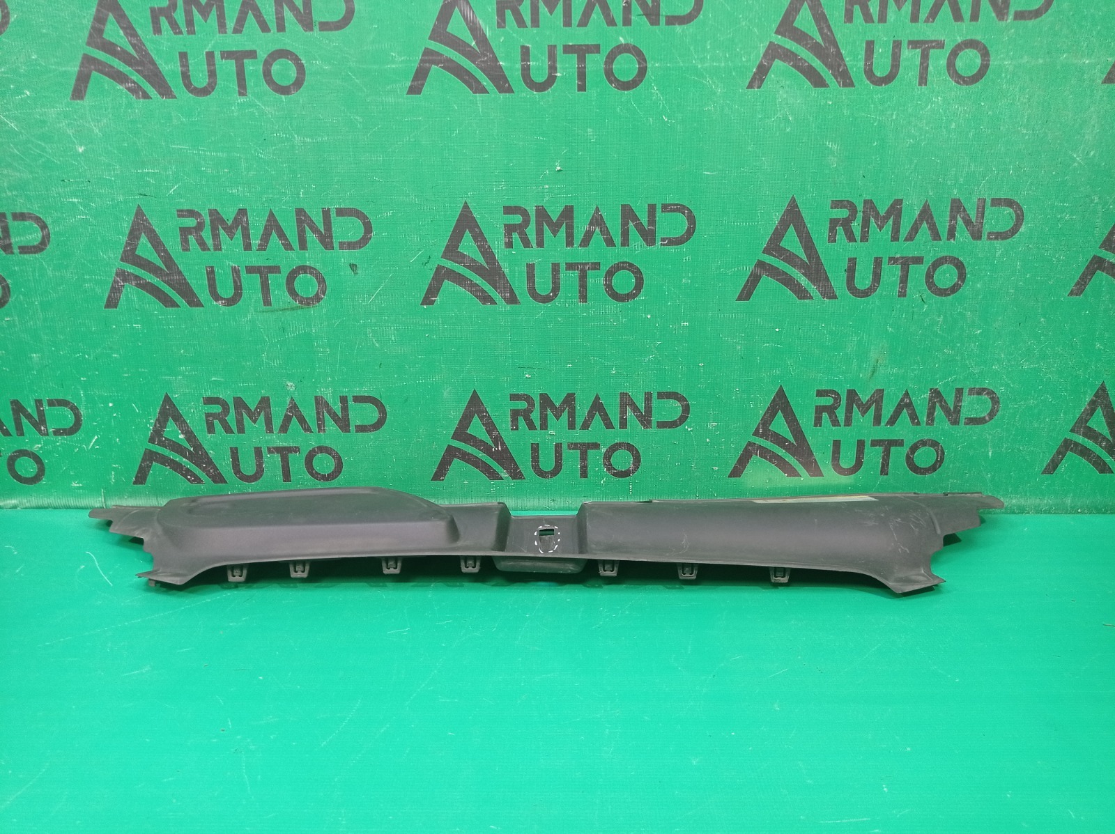 Кожух замка капота Audi A5 2011-2016 1 8T 8T0807081F Б/У