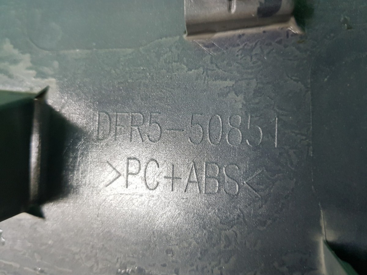 Накладка двери багажника CX30 CX-30 2019 1