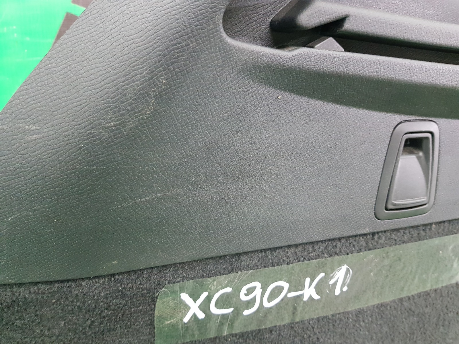 Обшивка багажника левая XC90 2014 2