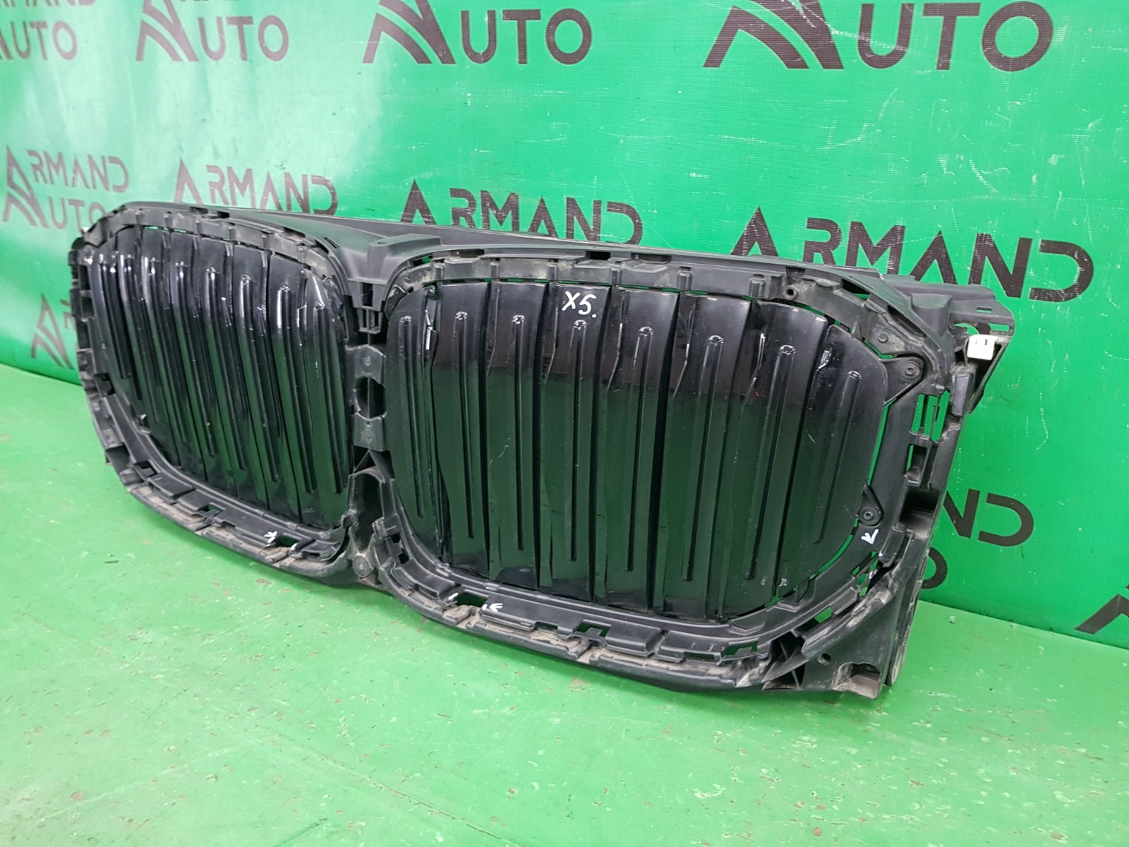 Воздуховод решетки радиатора BMW X5 G05