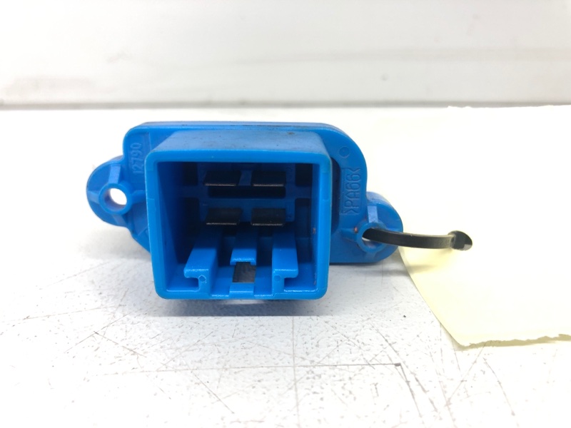 Запчасть резистор печки FORD FOCUS 2 2005 - 2011 CB4 1855157 контрактная Резистор печки FORD FOCUS 2 2005 - 2011 CB4 1855157 контрактная