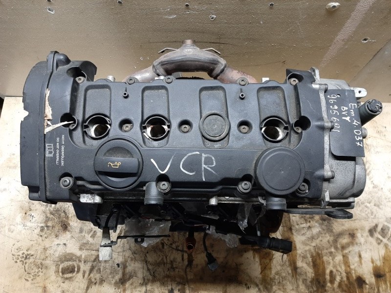 Двигатель Volkswagen Passat B6 2006 седан 1.6 BLF