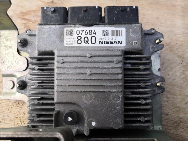 Блок efi NISSAN SERENA HC26 MR20DD dea010-210 контрактная