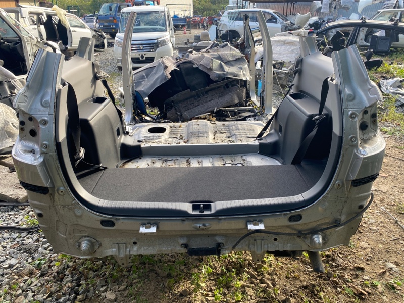 Rear cut задний TOYOTA WISH ZGE20 2ZR-FE