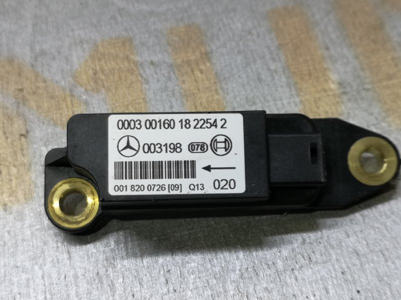 Датчик airbag MERCEDES CLK 2000 W208 111.982 2.3L a0018200726 контрактная