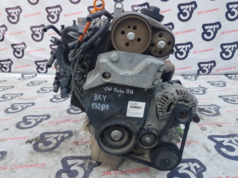 Двигатель VOLKSWAGEN POLO 9N BKY 036100037JX контрактная