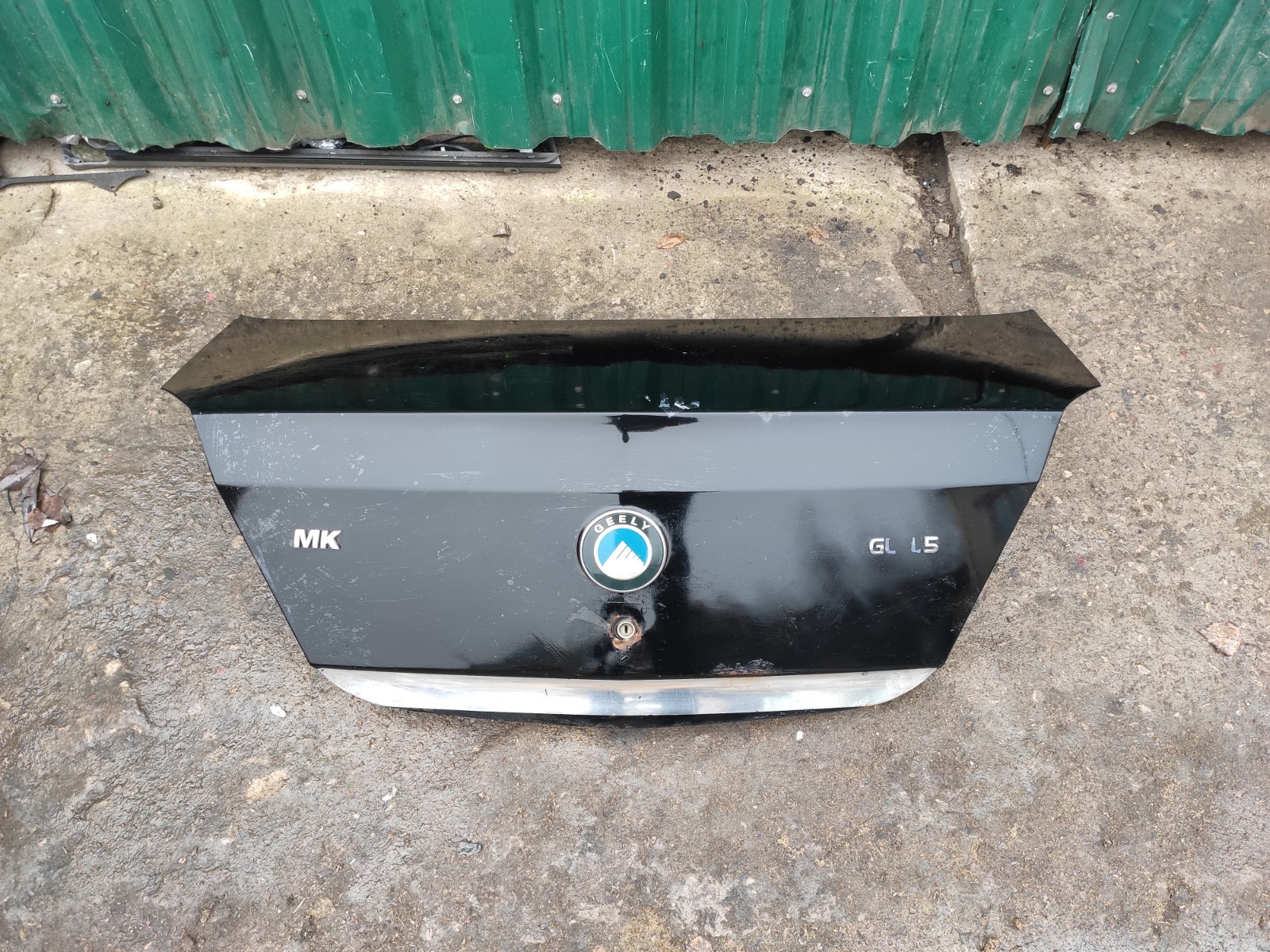 Крышка багажника джили мк седан артикул. Geely mk cross 1. Крышка багажника джили мк 2013. Крышка багажника geely vision 2008 номер. Крышка багажника джили.
