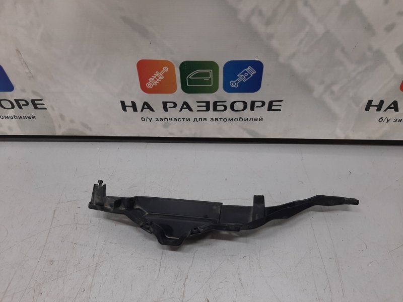 Накладка на замок капота Land Cruiser 2016 200 1UR-FE