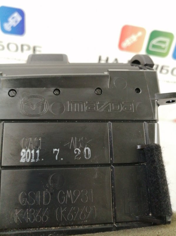 Дефлектор на торпедо правый 6 2011 GH L813