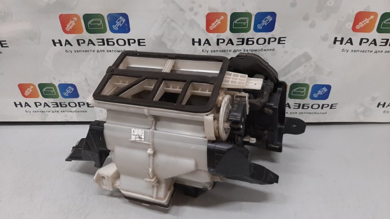 Корпус отопителя (печки) 6 2011 GH L813