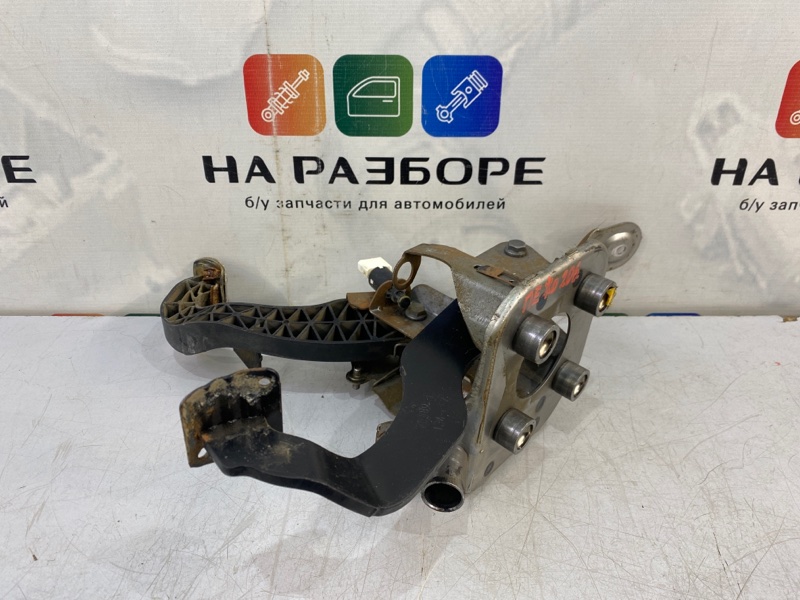 Педаль тормоза Peugeot 206 2B TU3JP