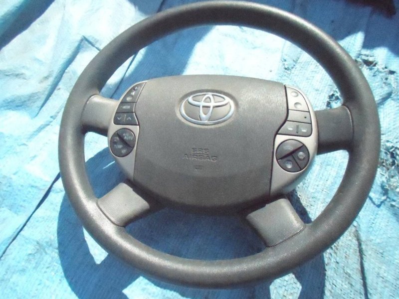 Руль Toyota Prius NHW20 1NZFXE 45100-47060-C0 Б/У
