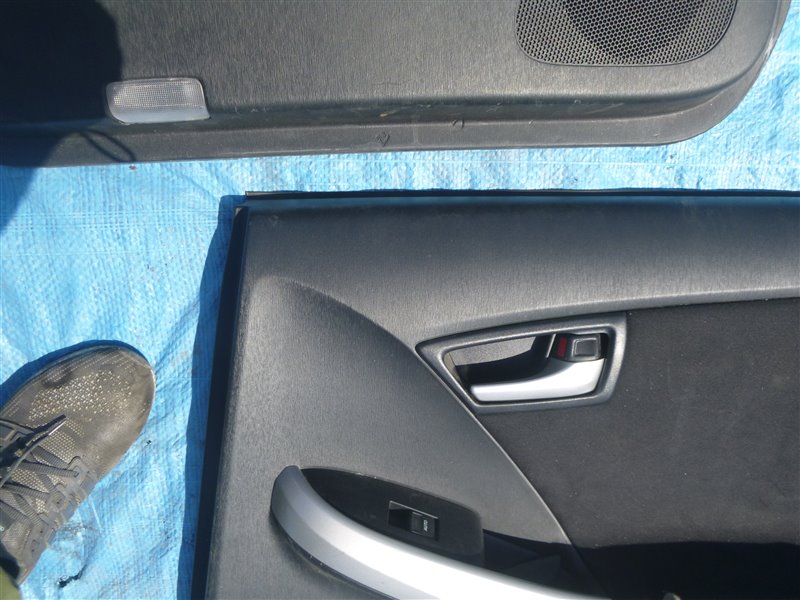 Обшивка двери задняя правая Prius 2013 ZVW30 2ZRFXE