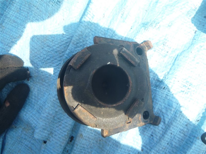 Подушка ДВС Toyota Hilux Surf GRN215 1GR