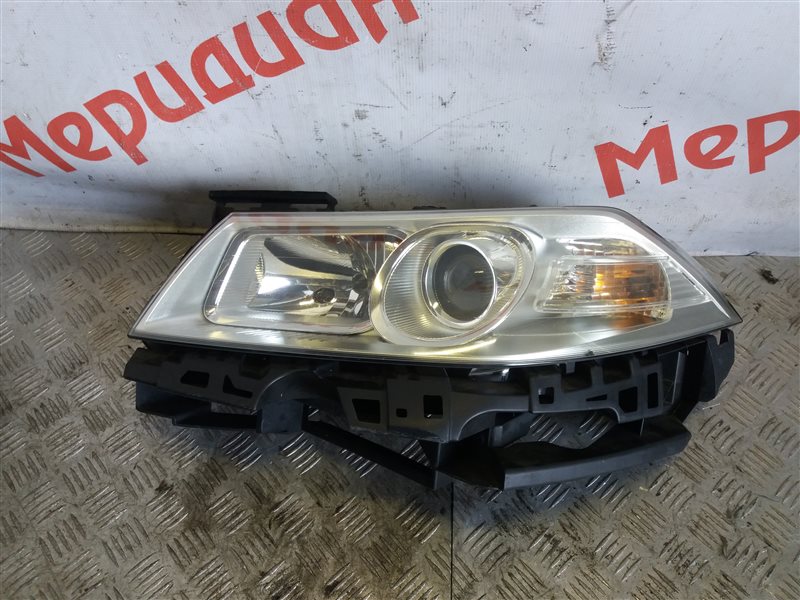 Фара левая RENAULT MEGANE 2008 II 260603054R Б/У