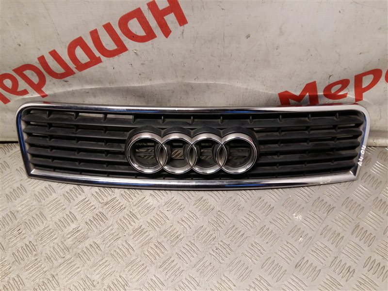 Решетка радиатора AUDI A4 B6 8E0853651B Б/У