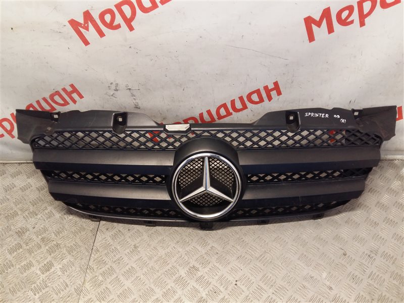 Решетка радиатора MERCEDES BENZ SPRINTER 2007 906 9068800385 Б/У