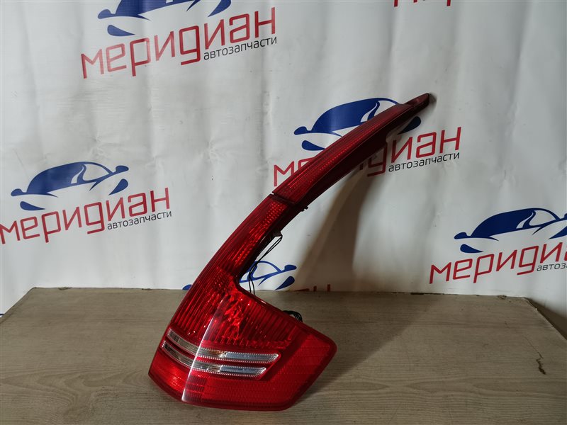 Фонарь задний правый C4 2005 LC