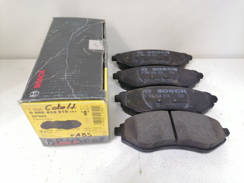 Тормозные колодки переднее Chevrolet Cobalt Aveo 0986424818 новая