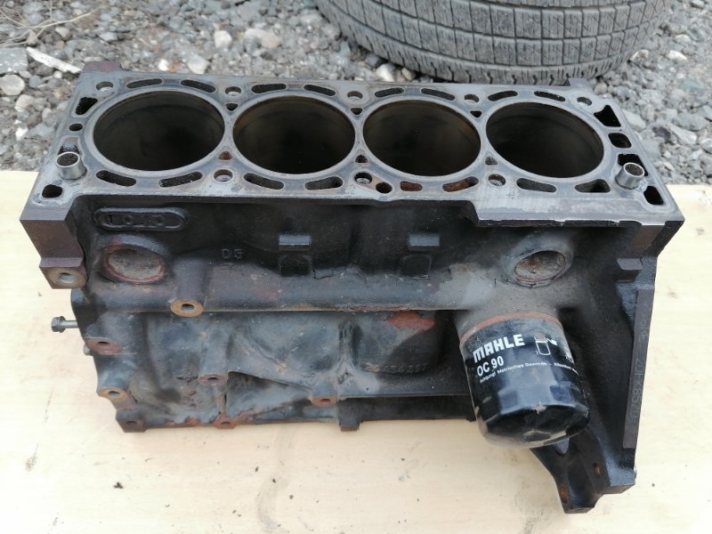 Блок цилиндров двигателя 0604523 Opel