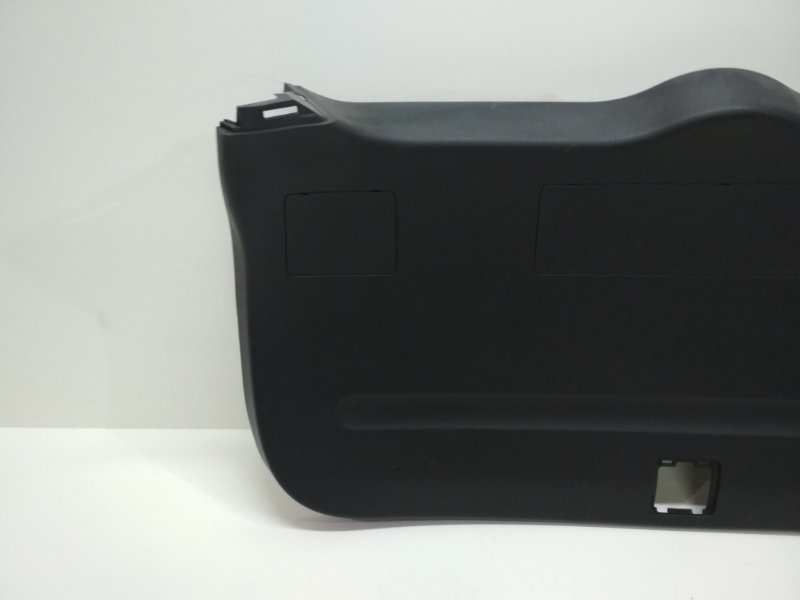 Обшивка крышки багажника задняя Rav4 2013- 40