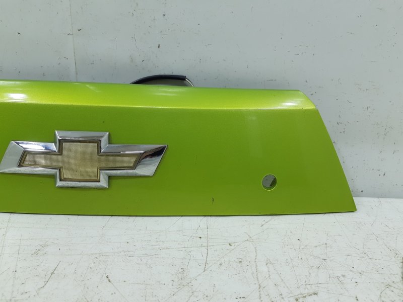 Накладка крышки багажника Chevrolet Spark