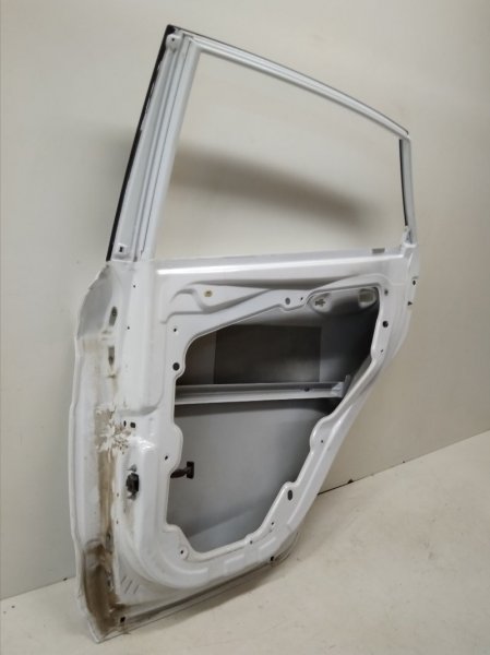 Дверь задняя правая Fiesta 2008-2017 MK6