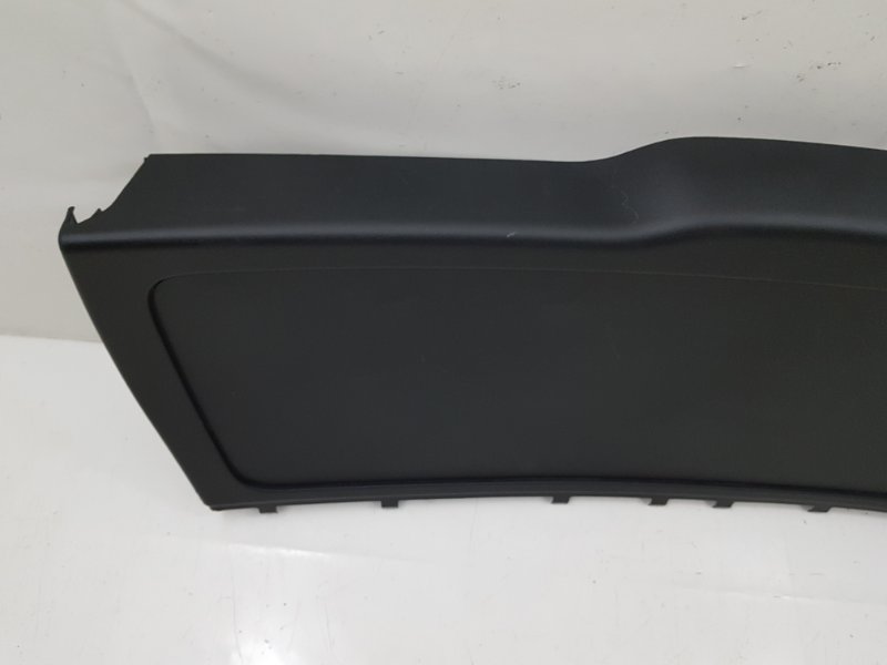 Обшивка крышки багажника GL X166