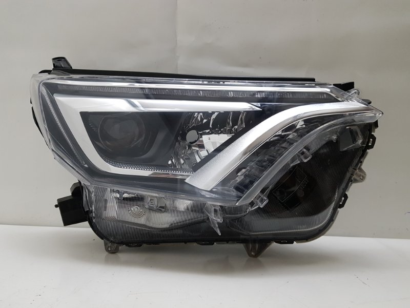 Фара правая Toyota Rav4 40 8114542680 Б/У