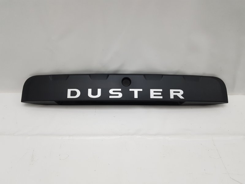 Накладка на заднюю дверь багажника. Накладка крышки багажника Renault Duster. Накладка крышки багажника Рено Дастер 2013. Накладка крышки багажника черная dуster 2013. Накладка крышки багажника черная Duster 2013.
