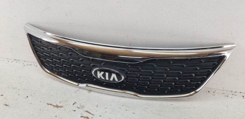 Решетка радиатора KIa sorento 2