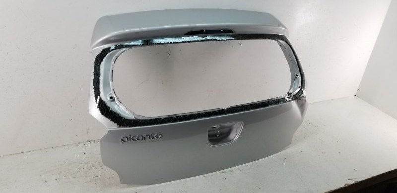 Крышка багажника Picanto 2017- 3