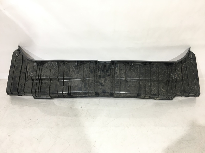 Накладка замка багажника Camry 2017- V70