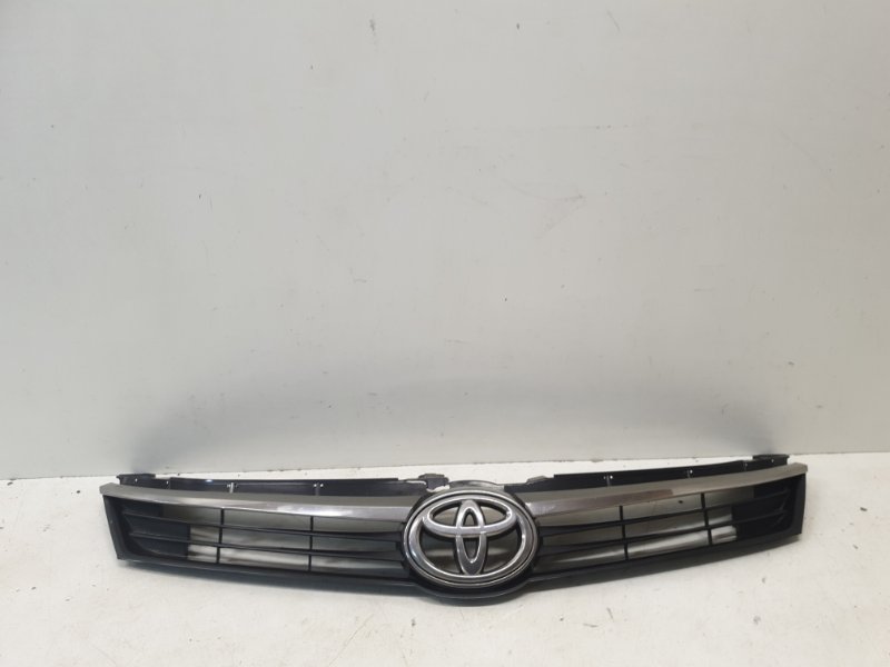 Решетка радиатора Toyota Camry 2014-2018 V55 53101-33470 Б/У