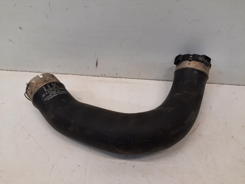 A2115283982. Патрубки системы охлаждения форд транзит 2000-2006. 0 железный патрубок охлаждения. Скоба крепления патрубка интеркулера мерседес вито 639. Вито патрубок интеркулера.