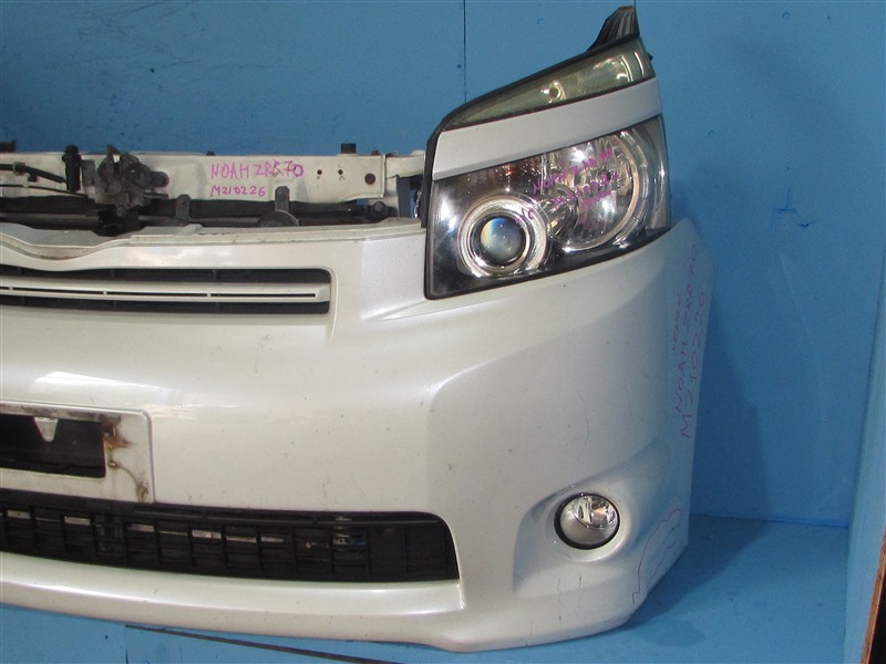 Nose cut TOYOTA VOXY ZRR70 3ZRFAE