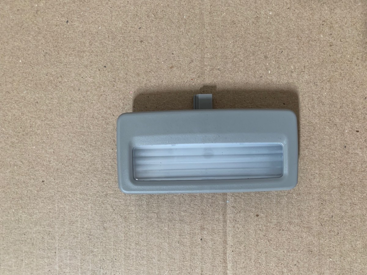 Запчасть плафон BMW 5-Series 2016 F10 LCI N20B20 63319163766 контрактная Плафон BMW 5-Series 2016 F10 LCI N20B20 63319163766 контрактная