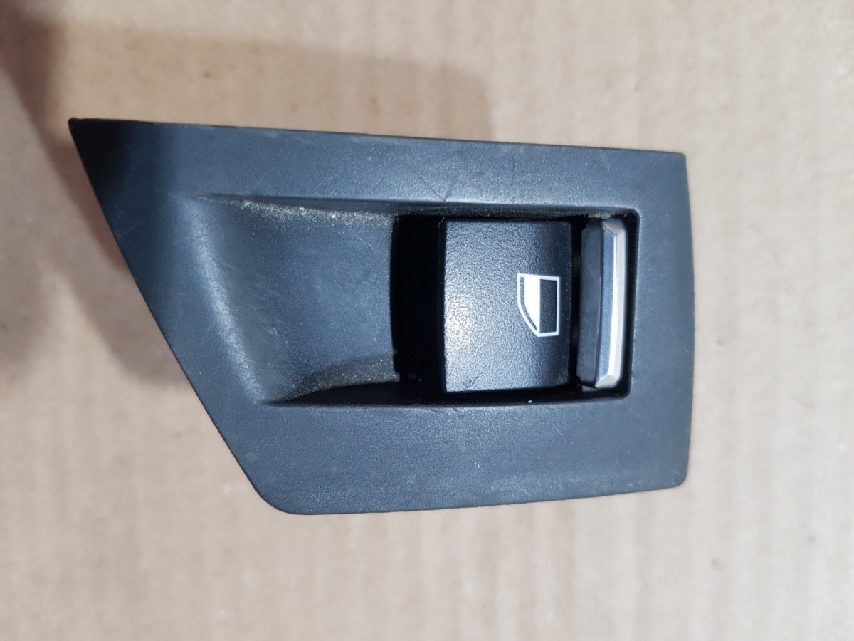 Запчасть блок стеклоподъемника BMW 5-Series 2011 F10 N52B30AF 61319241949 контрактная Блок стеклоподъемника BMW 5-Series 2011 F10 N52B30AF 61319241949 контрактная