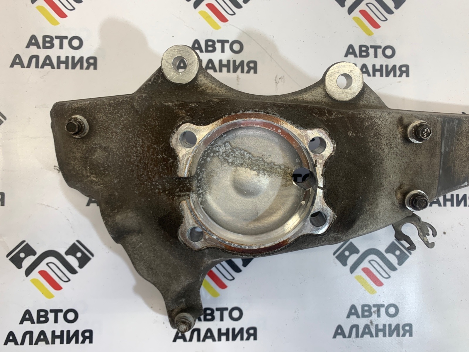 Кулак поворотный передний правый 5-Series 2011 F10 N55B30 Hybrid 5